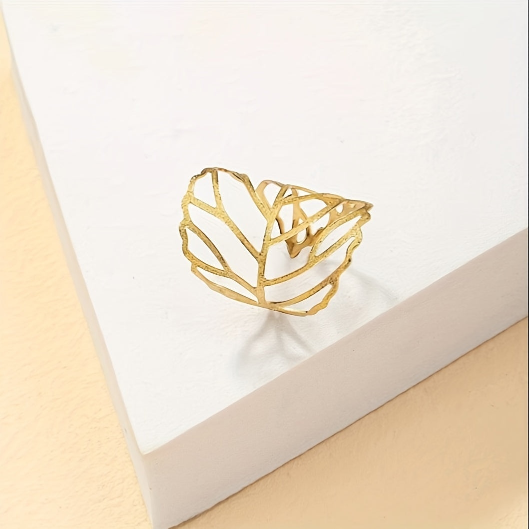 Anel Leaf Elegance