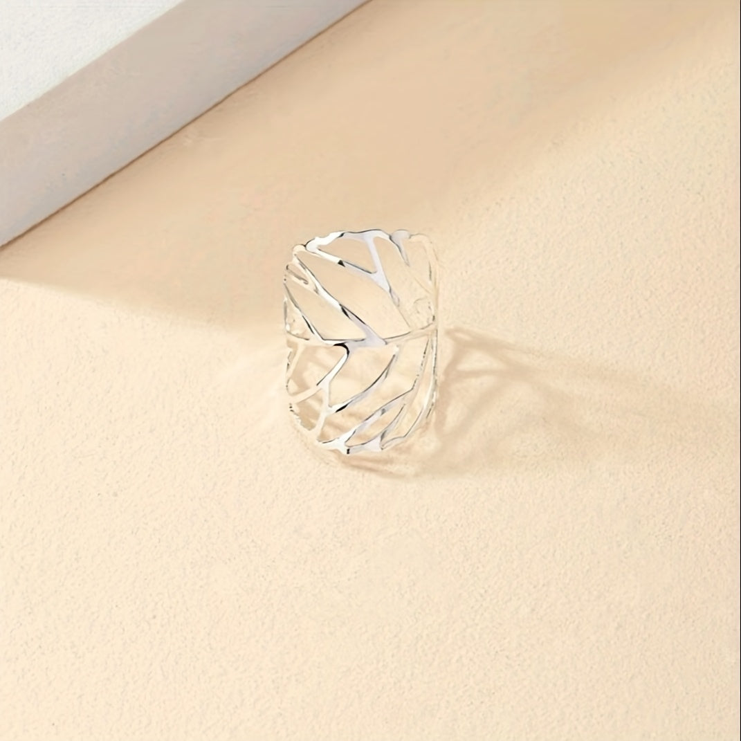 Anel Leaf Elegance